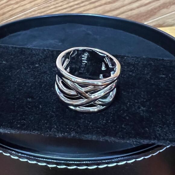 Lia Sophia Silver Tone Criss Cross Celtic Knot Brutalist Chunky Accent Ring 9 - Picture 1 of 7